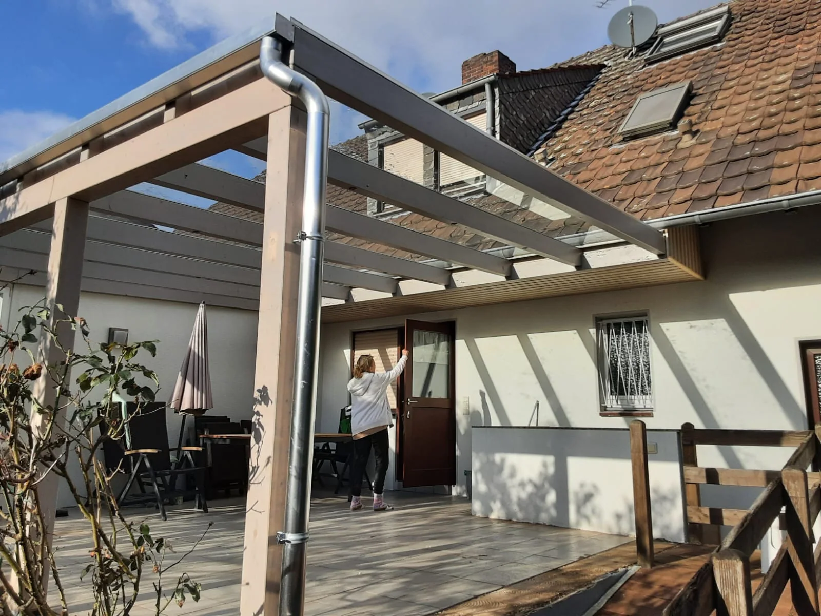 Von Becker erneuertes Terrassendach aus Holz
